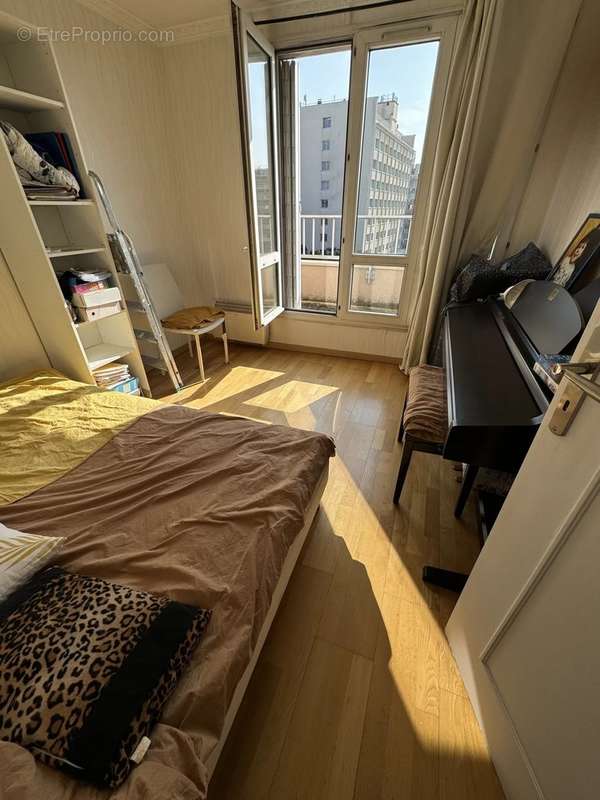 Appartement à PARIS-19E