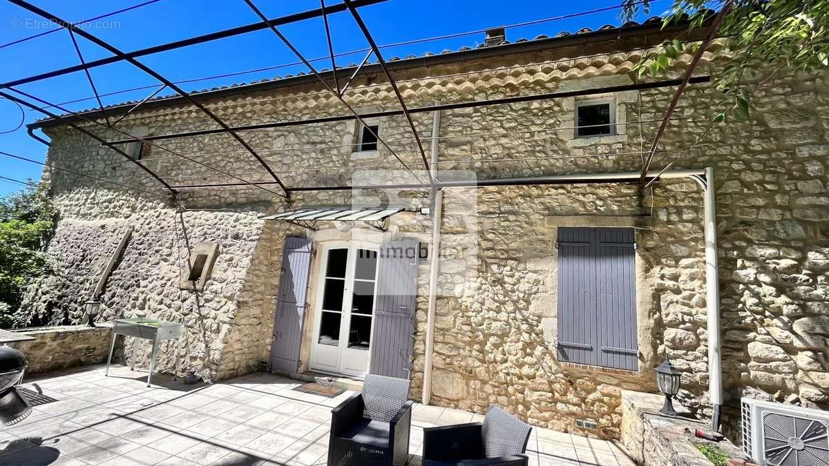 Maison à UZES