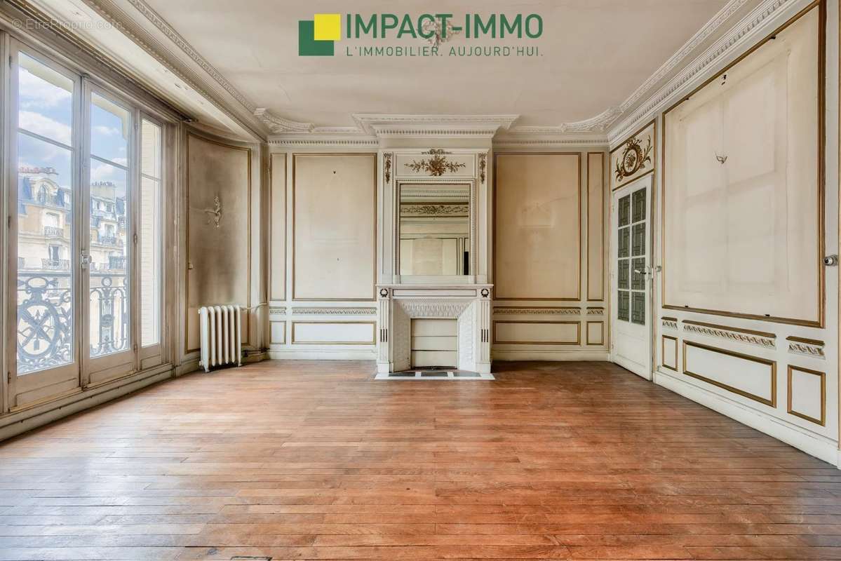 Appartement à PARIS-16E