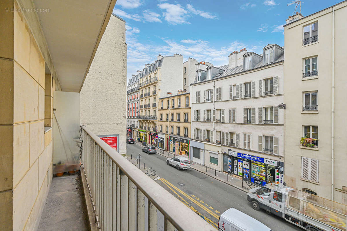 Appartement à PARIS-17E