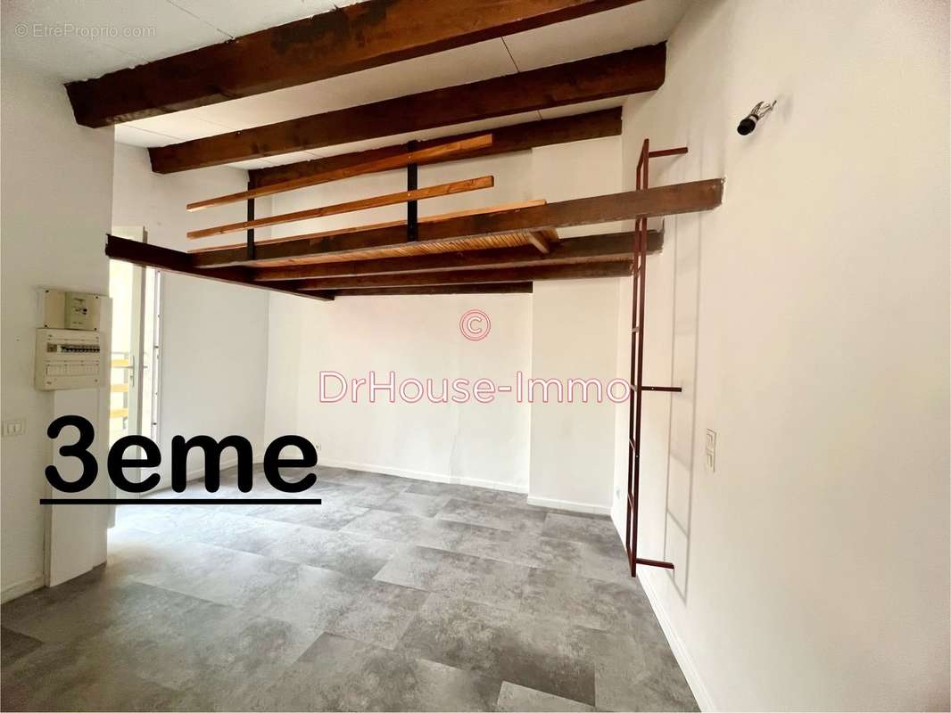 Appartement à MARSEILLE-2E