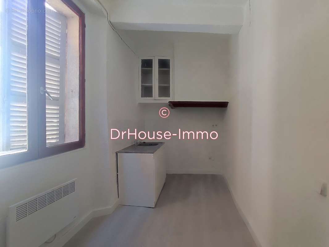 Appartement à MARSEILLE-2E