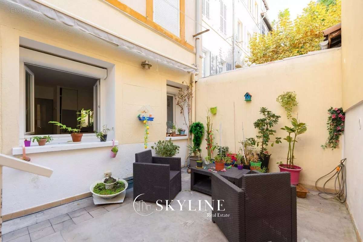 Appartement à MARSEILLE-5E