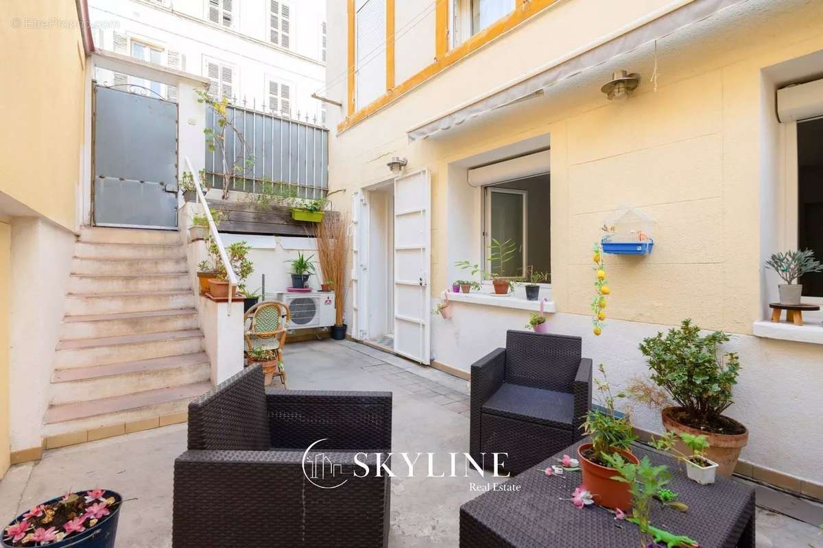 Appartement à MARSEILLE-5E