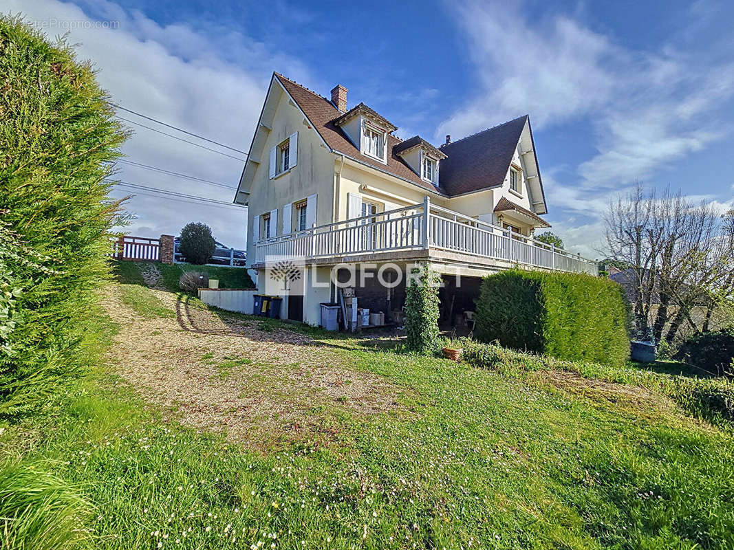 Maison à FRENEUSE