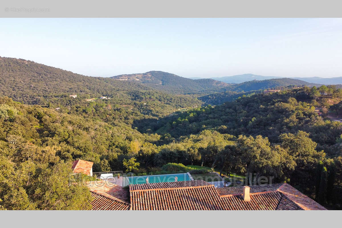 Maison à LA GARDE-FREINET