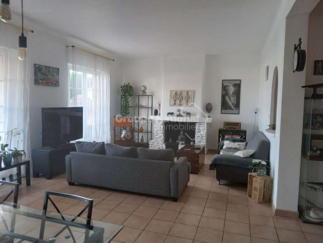 Appartement à MARSEILLE-16E