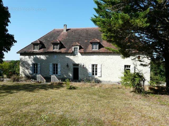 Maison à LAROQUE-TIMBAUT