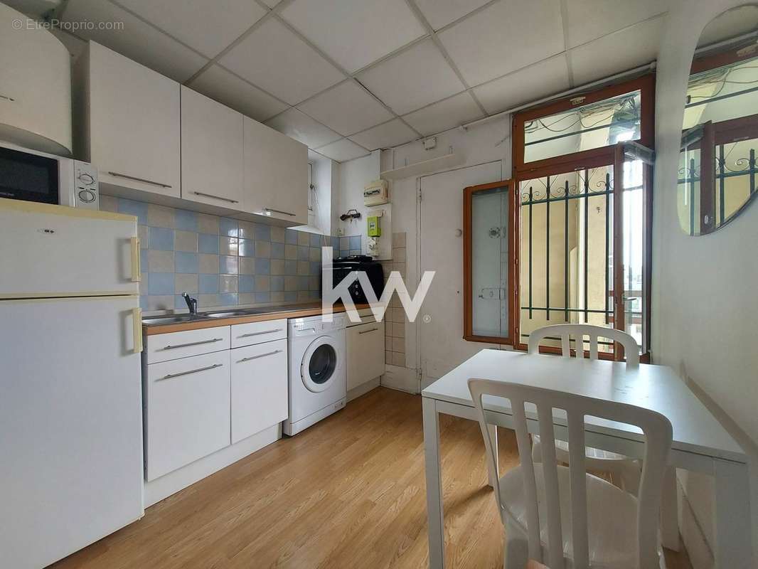 Appartement à PARIS-10E