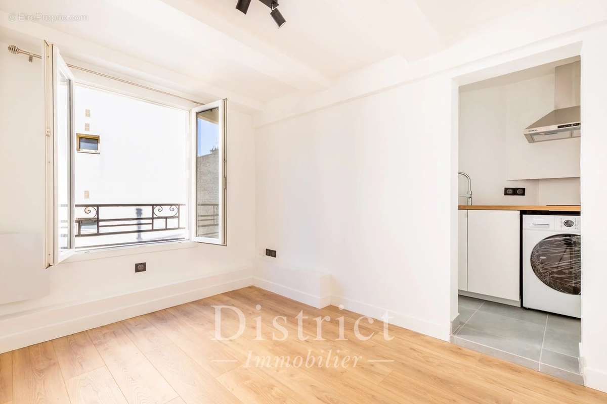 Appartement à PARIS-9E