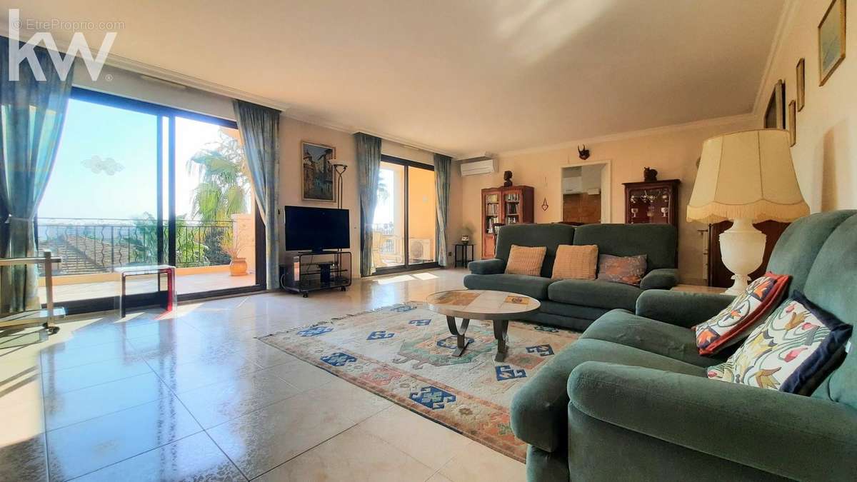 Appartement à HYERES