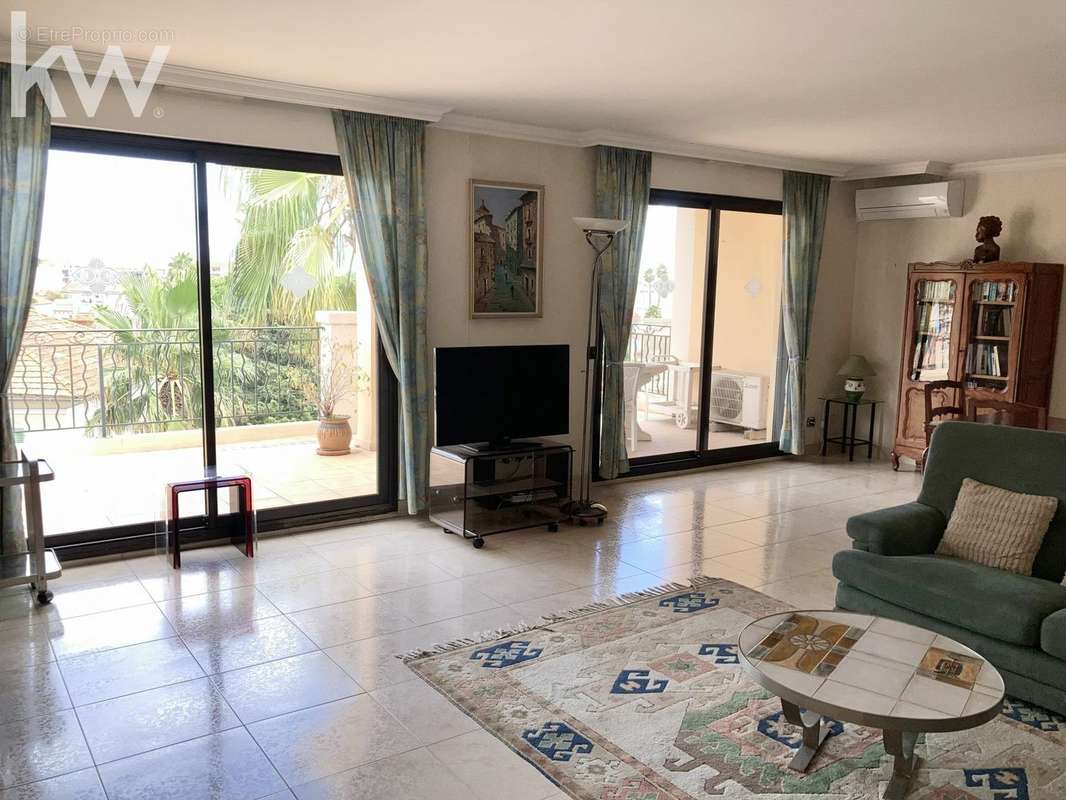 Appartement à HYERES