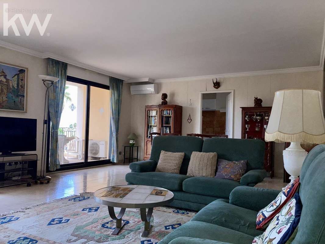 Appartement à HYERES