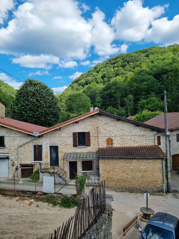 Maison à AMBERIEU-EN-BUGEY