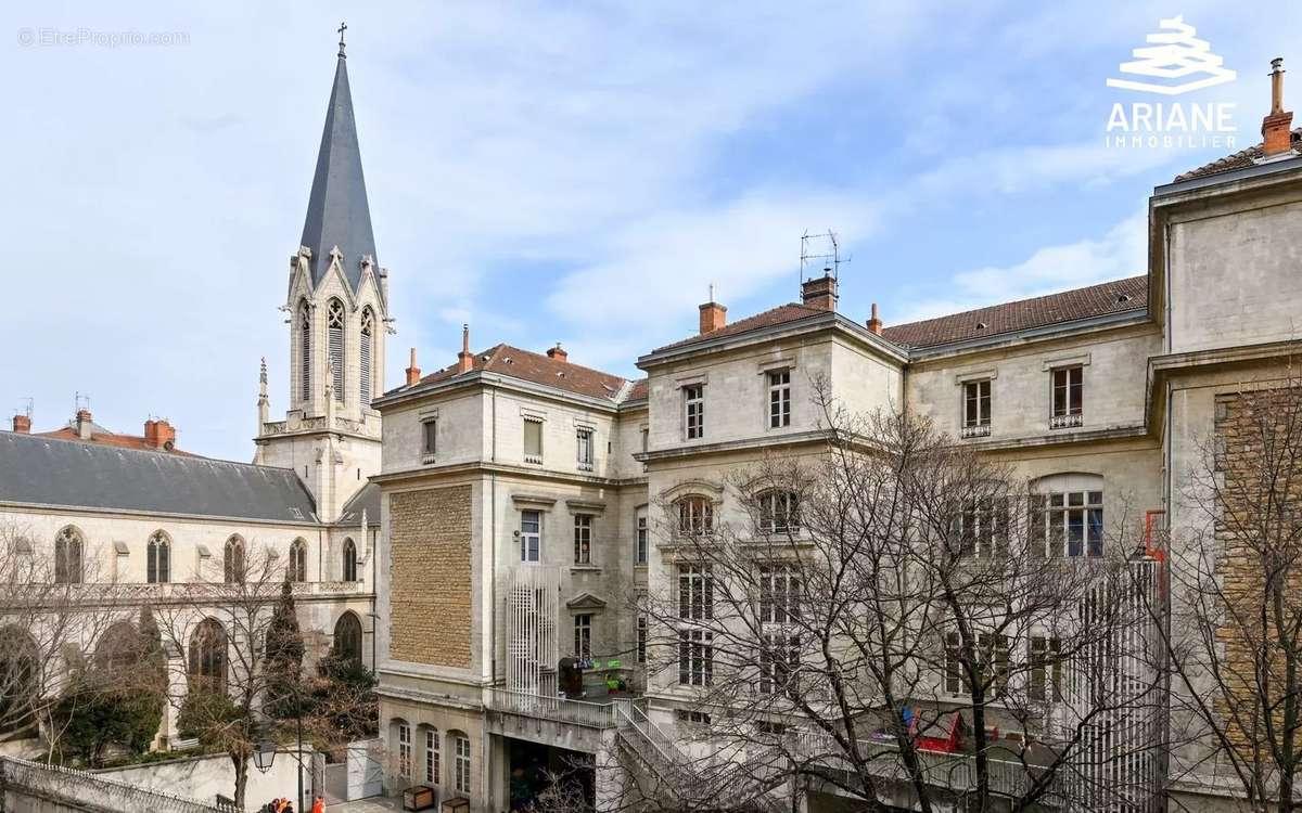 Appartement à LYON-5E