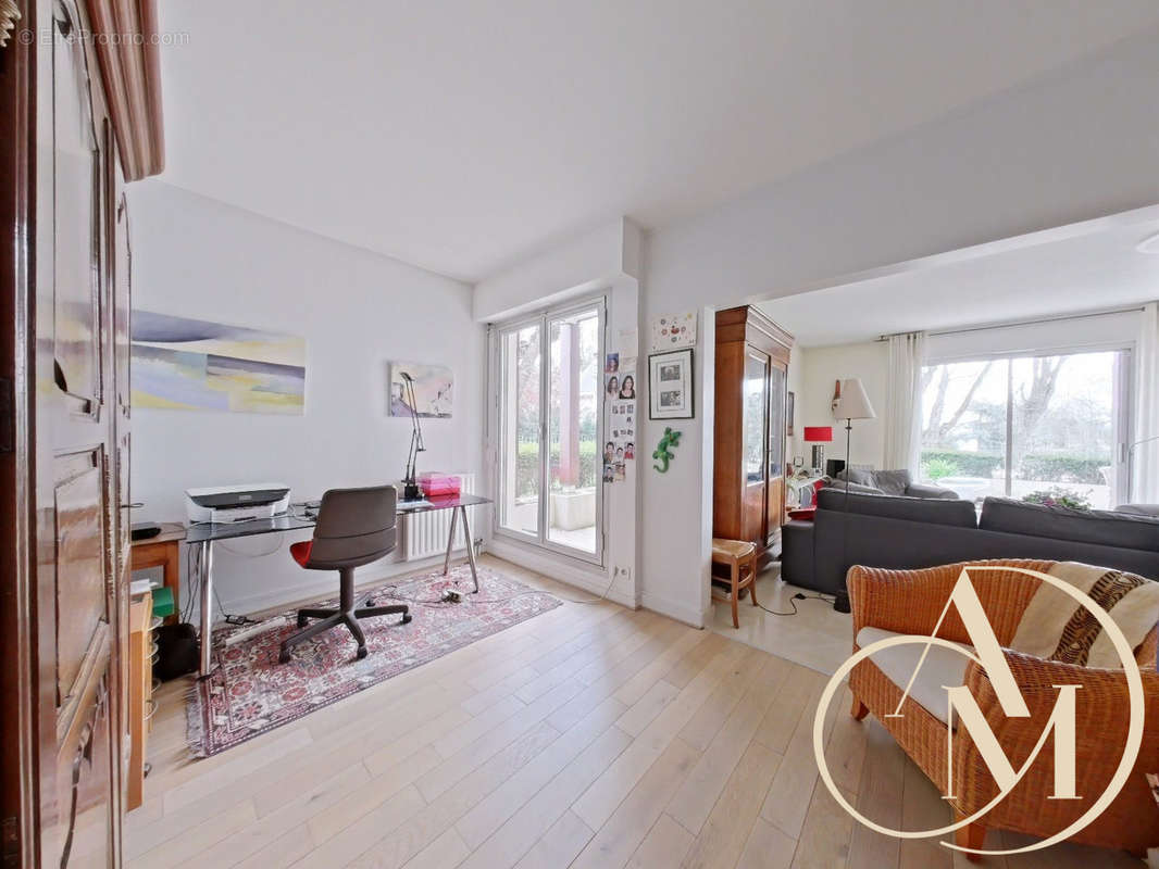 Appartement à ENGHIEN-LES-BAINS