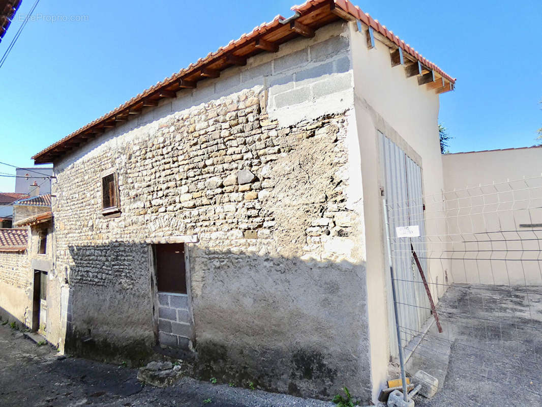 Maison à PONT-DU-CHATEAU