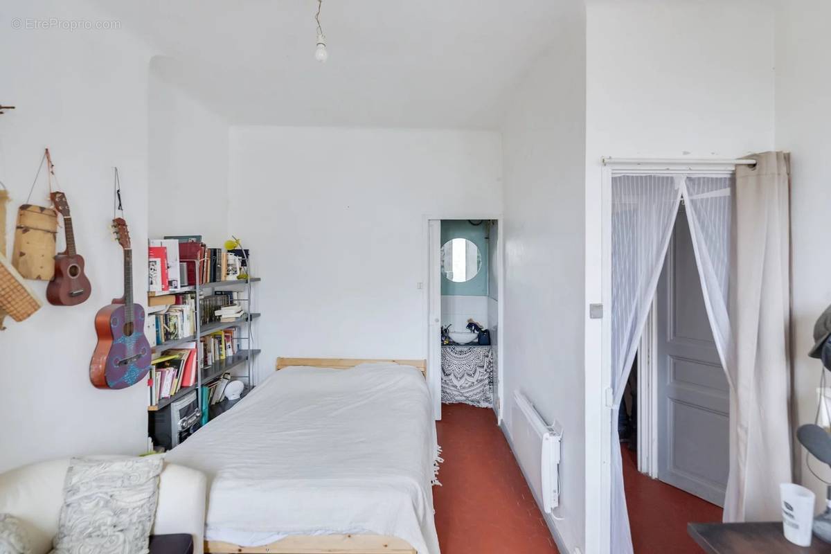 Appartement à MARSEILLE-1E