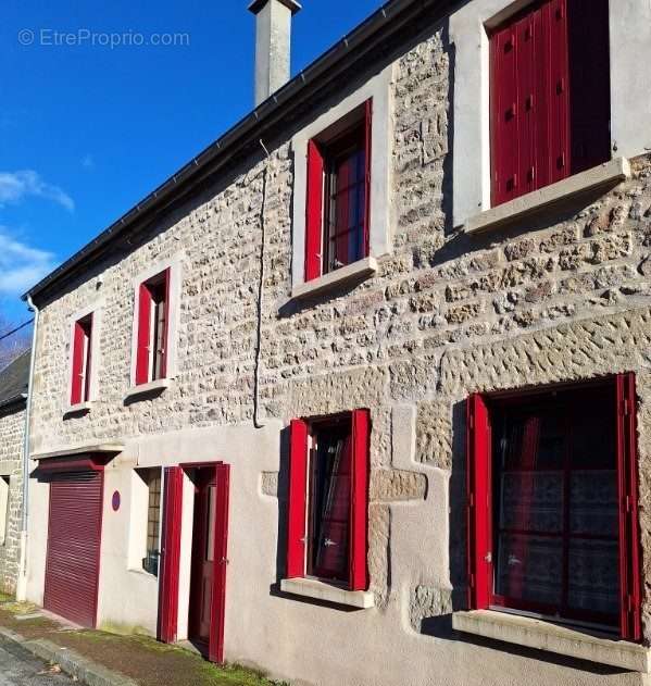 Maison à ROYERE-DE-VASSIVIERE