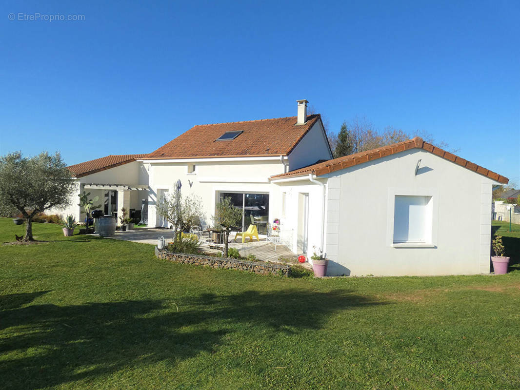 Maison à ANGOISSE