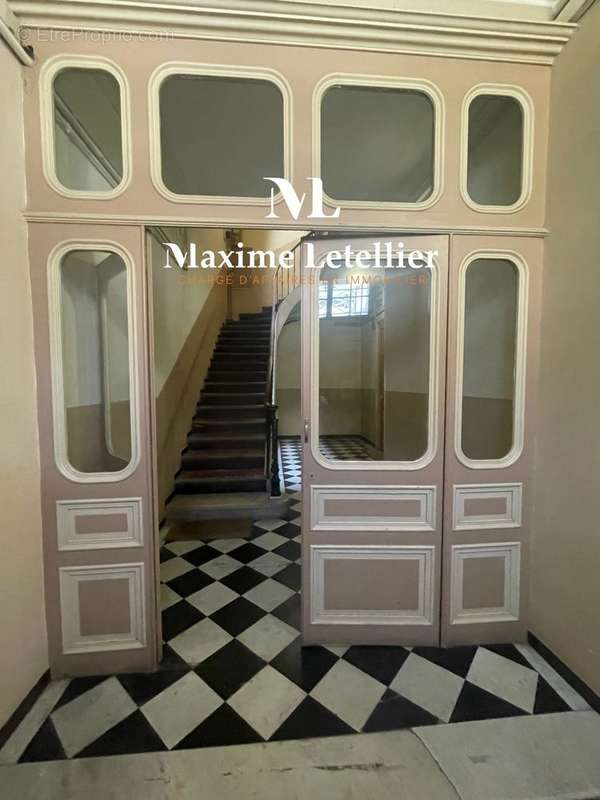 Appartement à MARSEILLE-4E