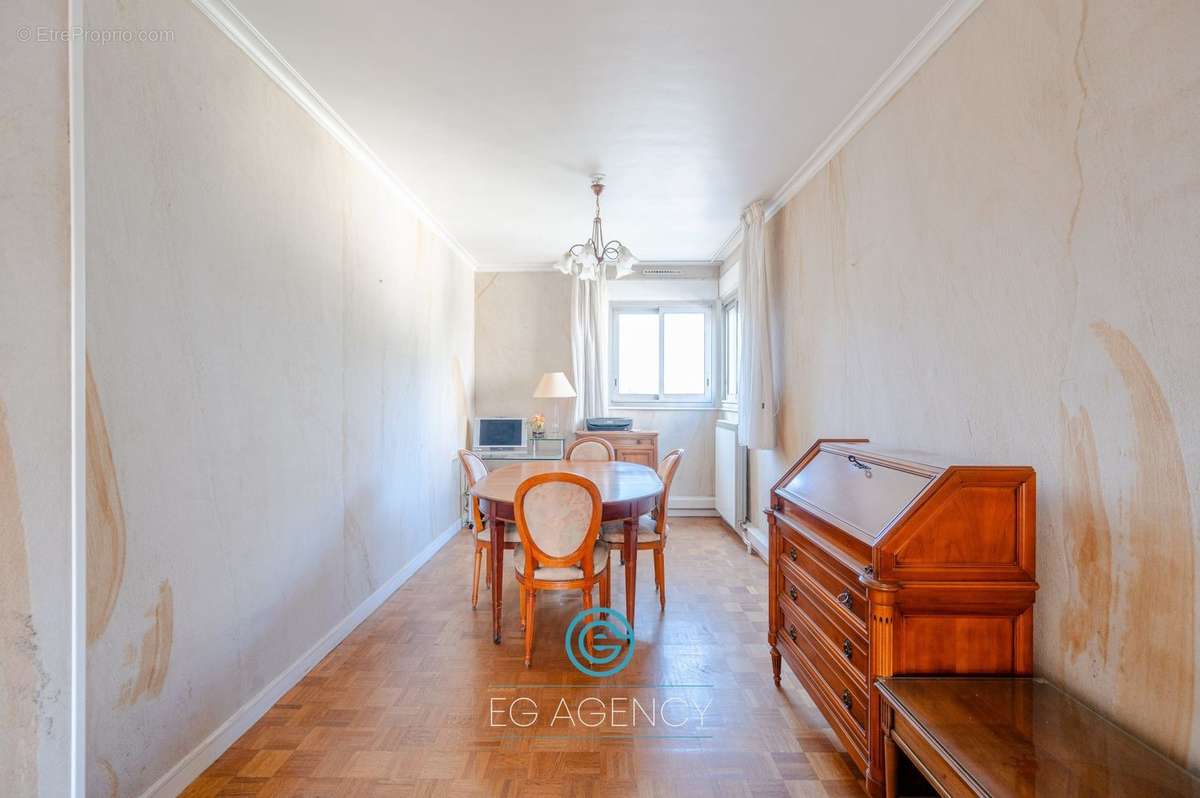 Appartement à MARSEILLE-9E