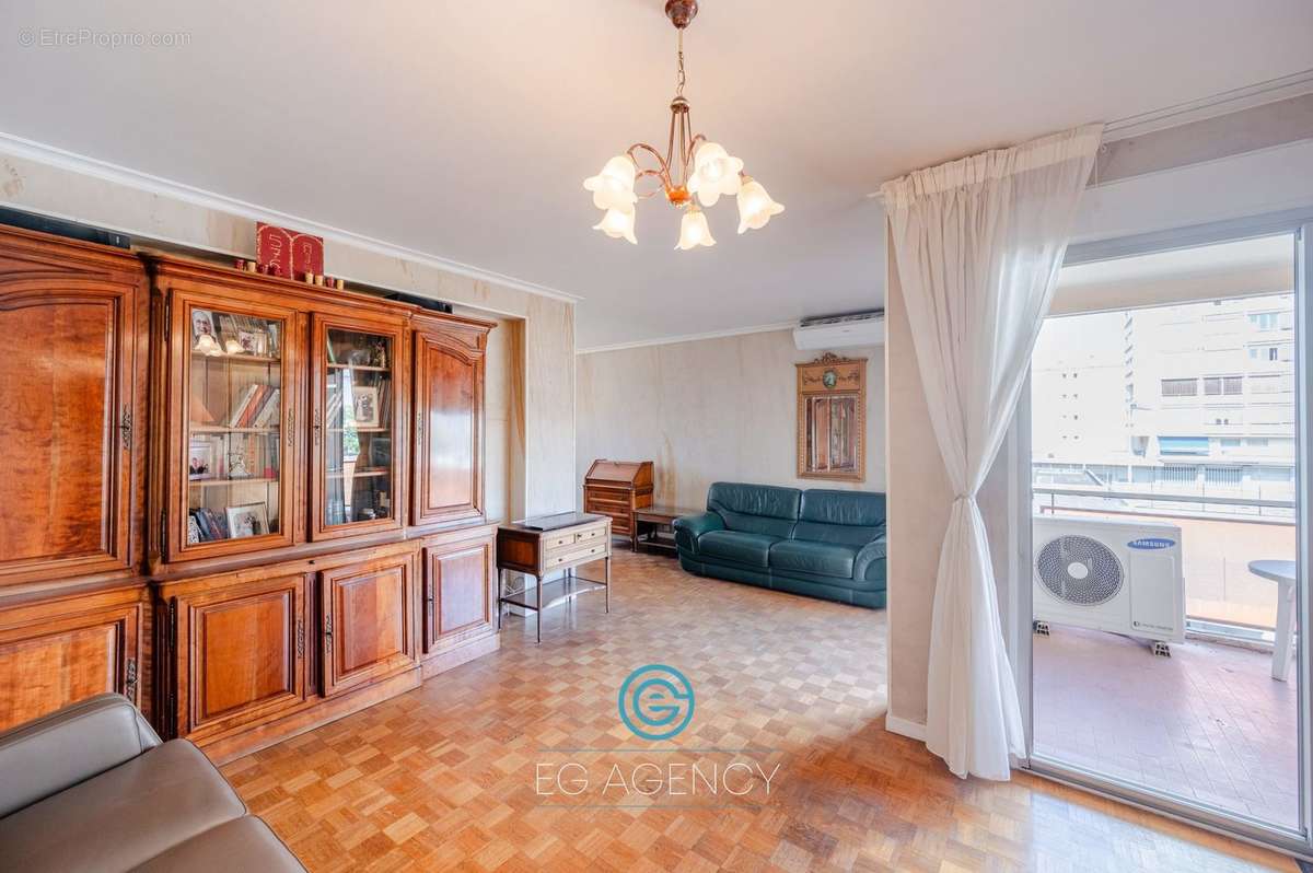 Appartement à MARSEILLE-9E