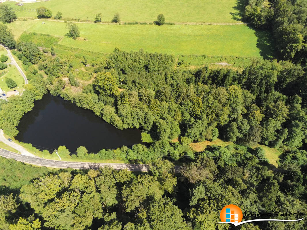 Terrain à HADOL