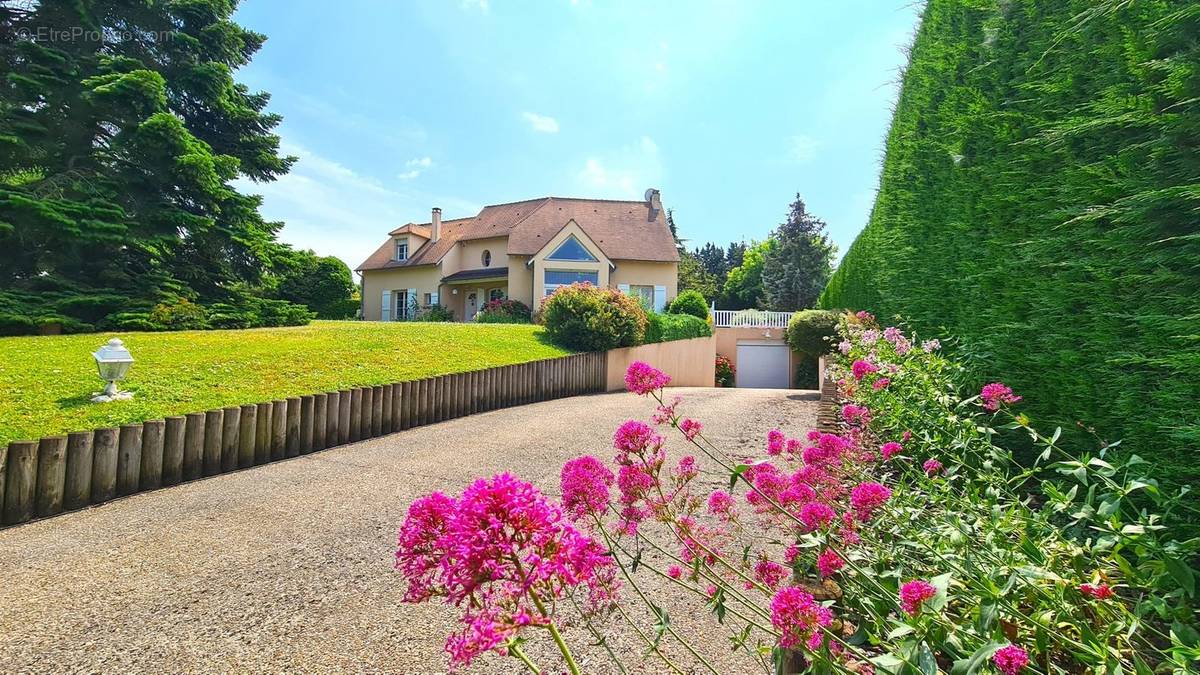 Maison à BAZEMONT