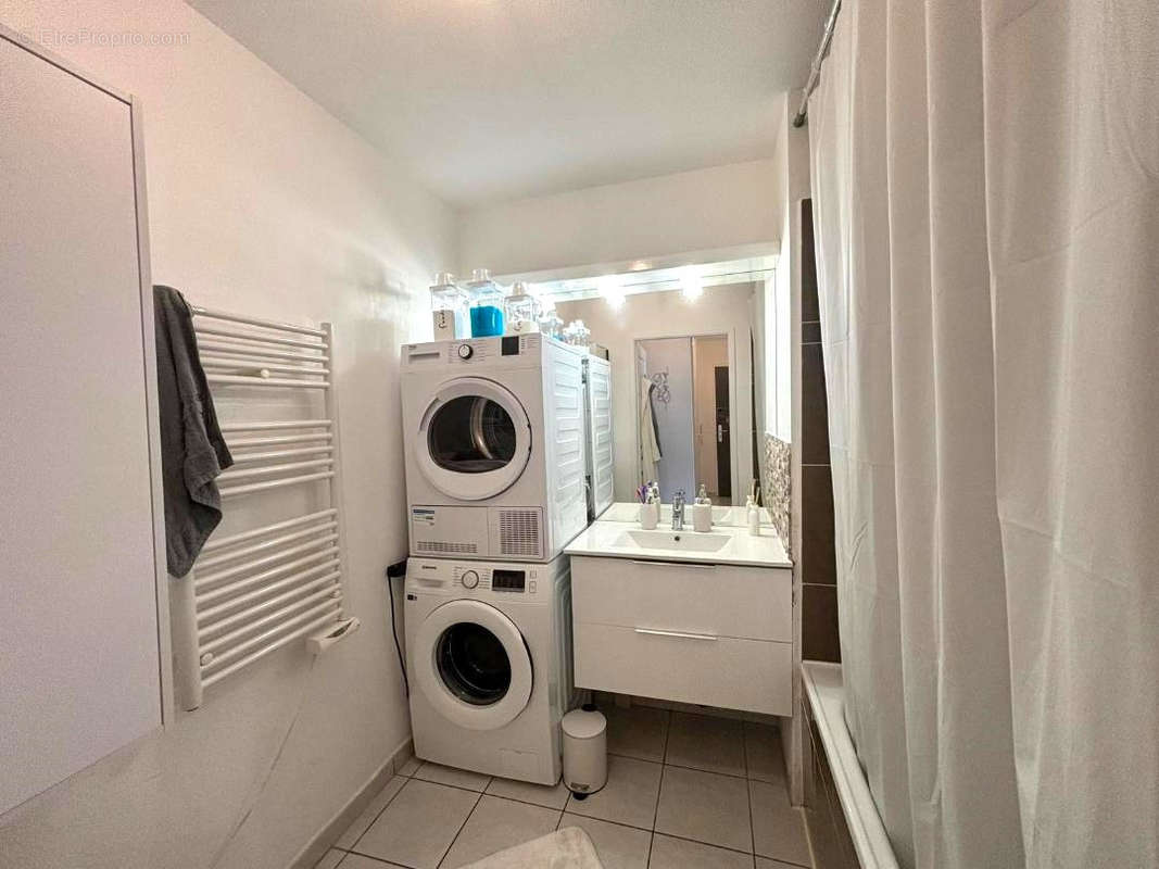 Appartement à MARSEILLE-14E