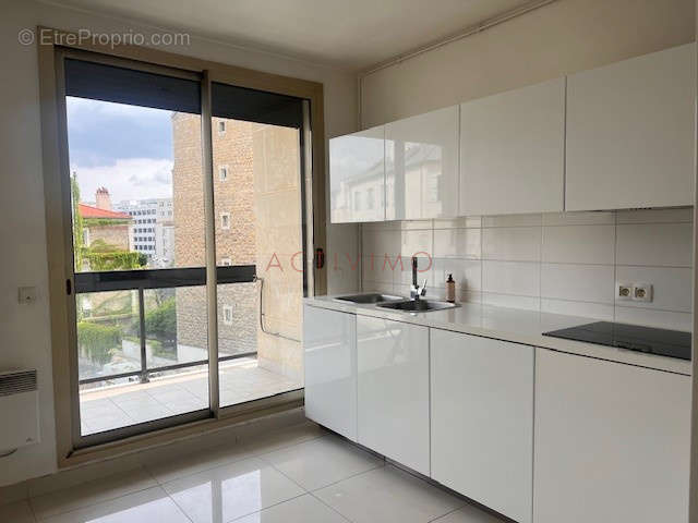 Appartement à NEUILLY-SUR-SEINE