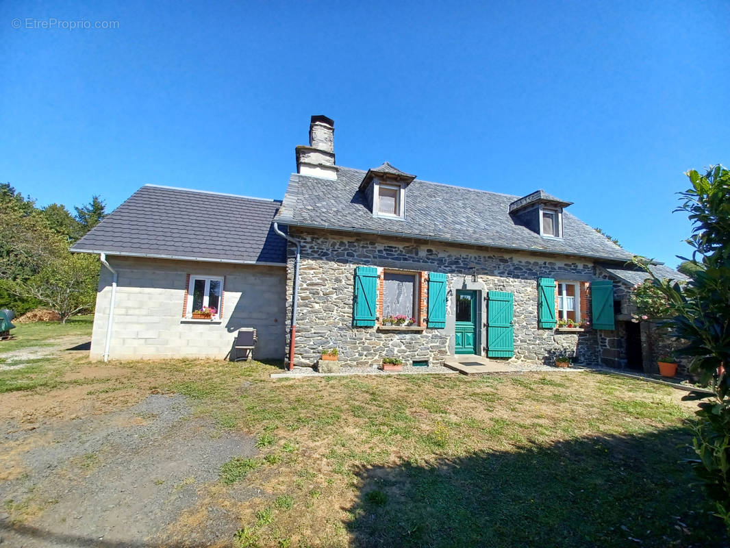 Maison à CHAUSSENAC