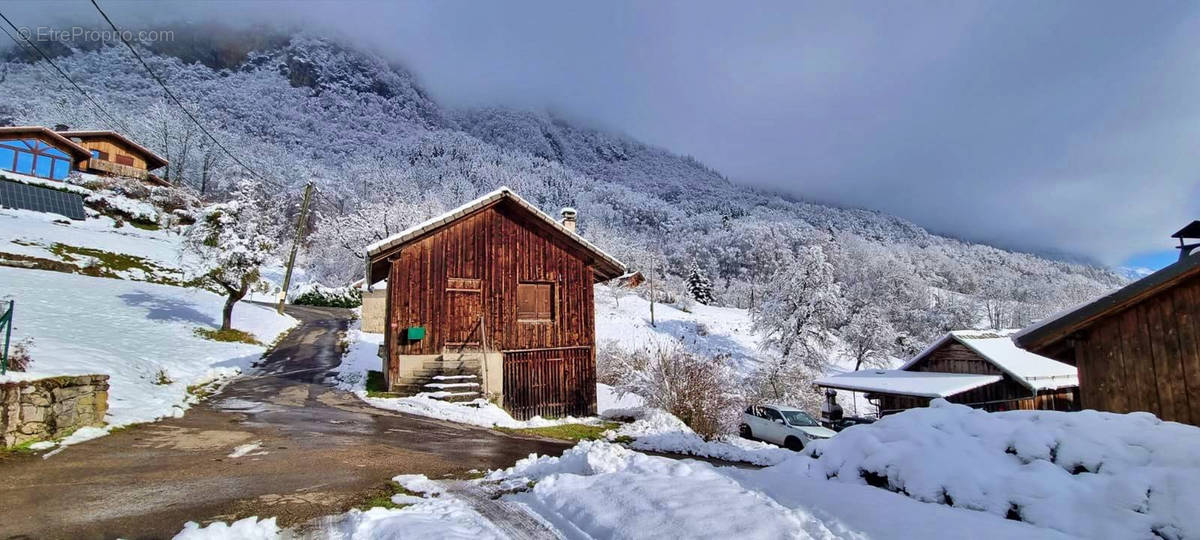 Terrain à MIEUSSY