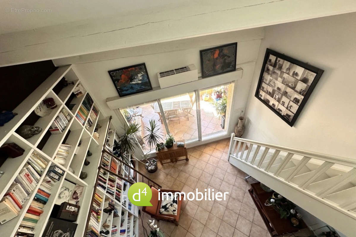 Appartement à MARSEILLE-8E