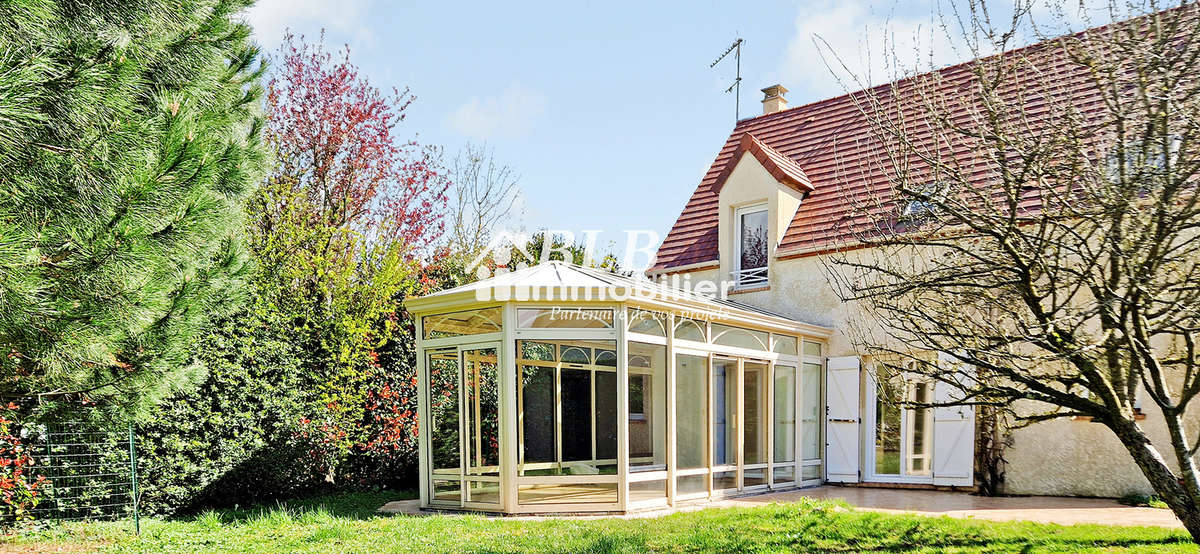 Maison à LE PERRAY-EN-YVELINES