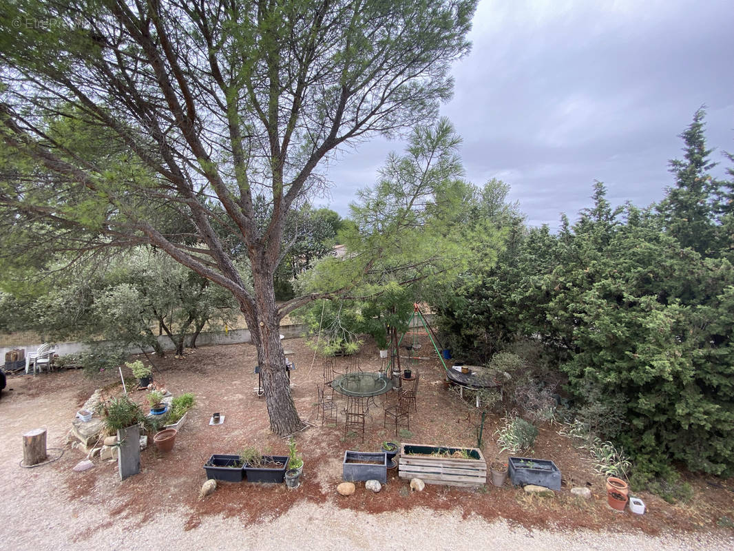 Appartement à CHATEAUNEUF-DE-GADAGNE