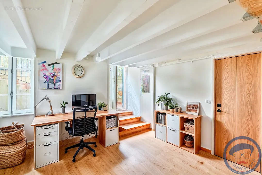 Appartement à PARIS-7E