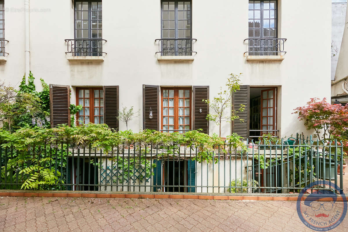 Appartement à PARIS-7E