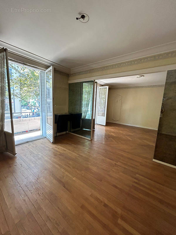 Appartement à LYON-7E