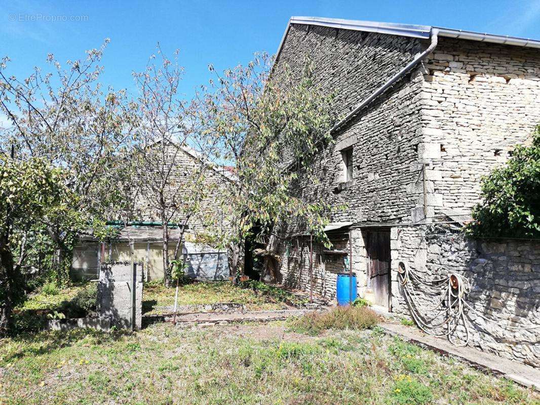 Maison à SCEY-SUR-SAONE-ET-SAINT-ALBIN