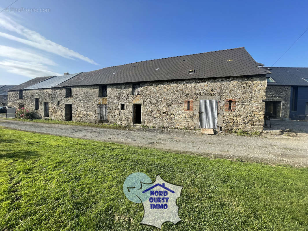 Maison à MAYENNE