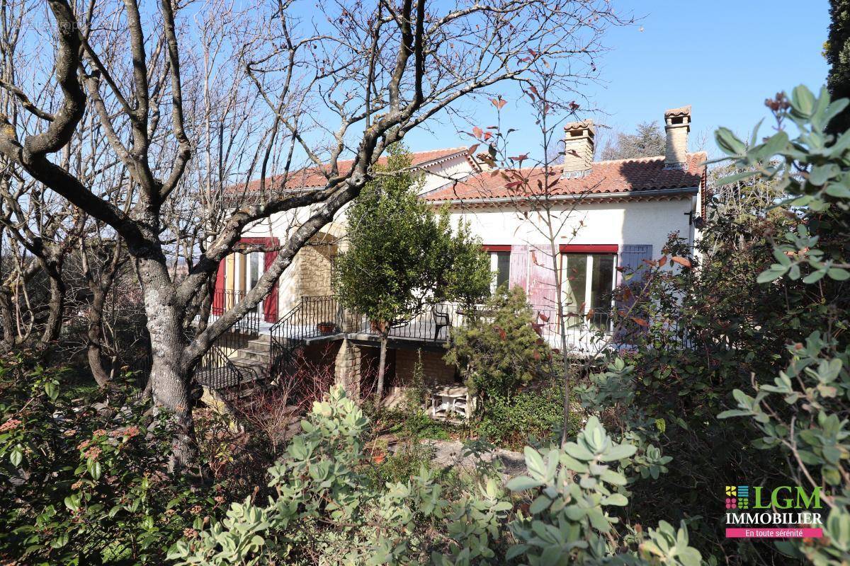 Maison à PERNES-LES-FONTAINES