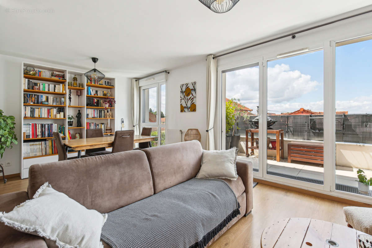 Appartement à COLOMBES