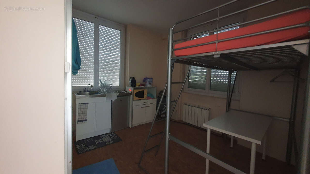 Appartement à YZEURE