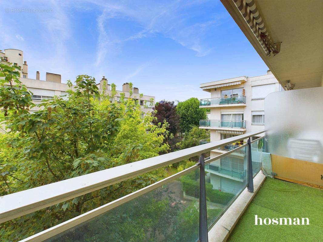 Appartement à NEUILLY-SUR-SEINE