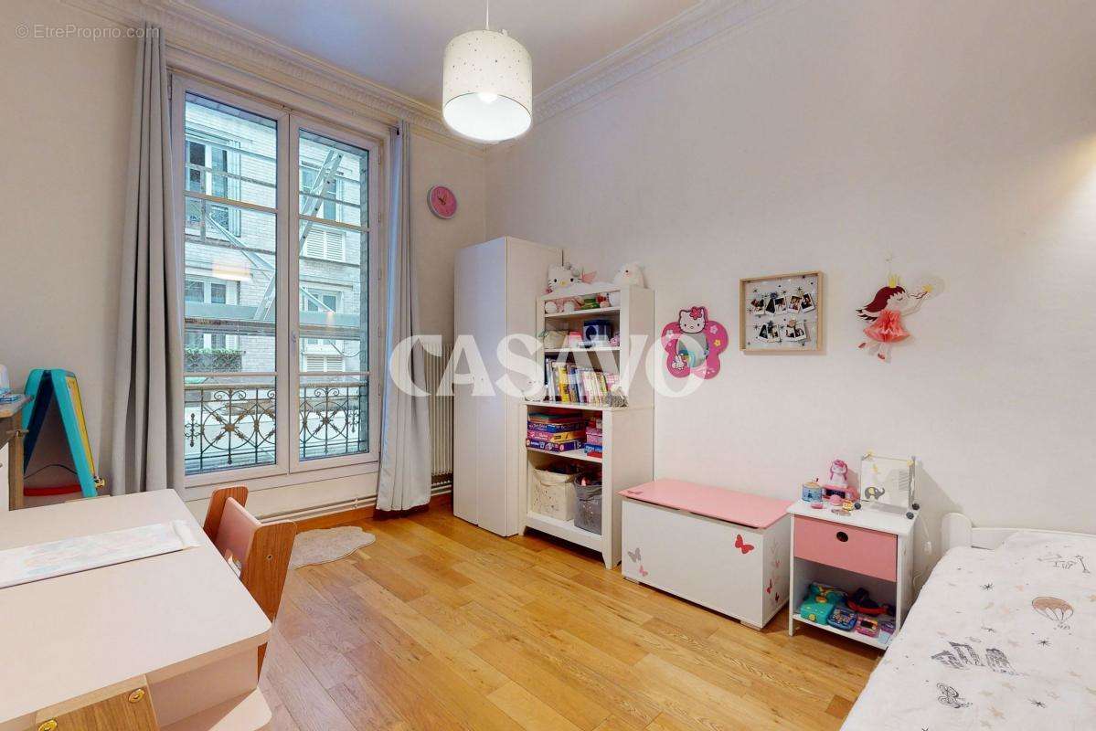 Appartement à PARIS-19E