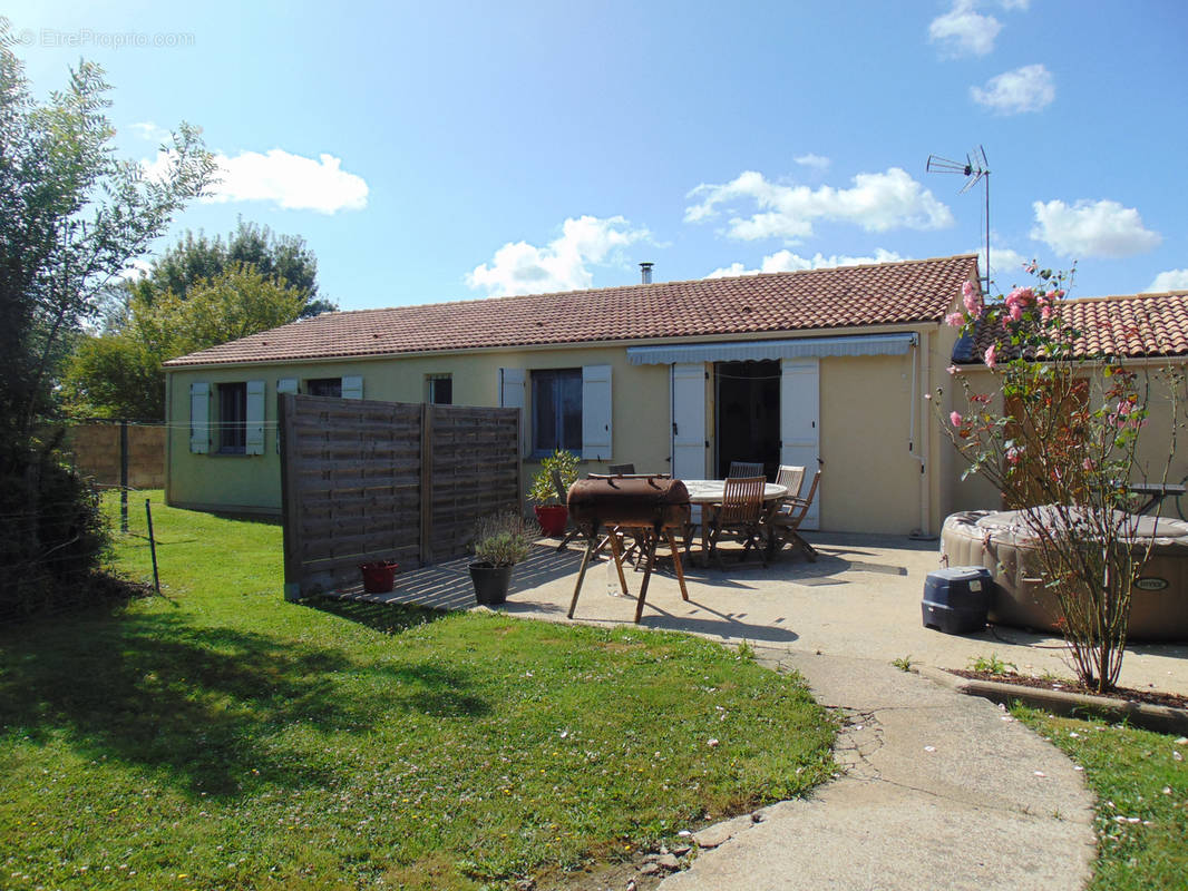 Maison à ROUANS