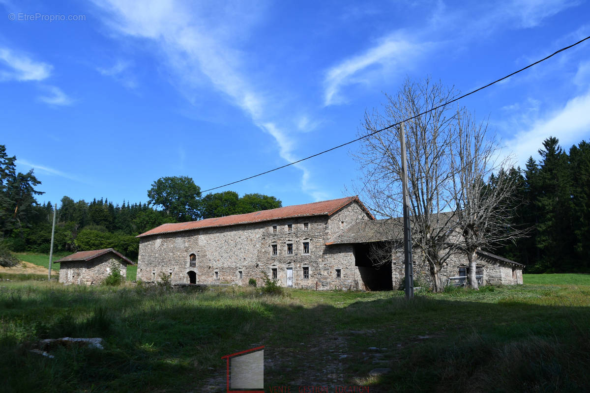 Maison à SAINT-BONNET-LE-BOURG