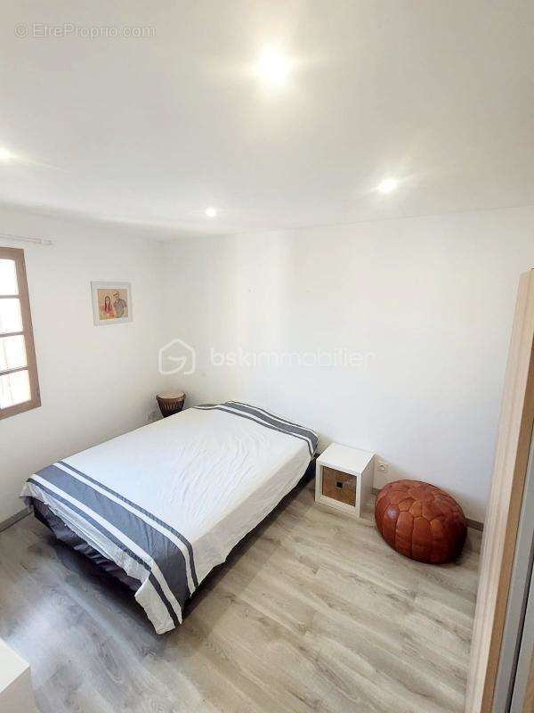 Appartement à POUSSAN