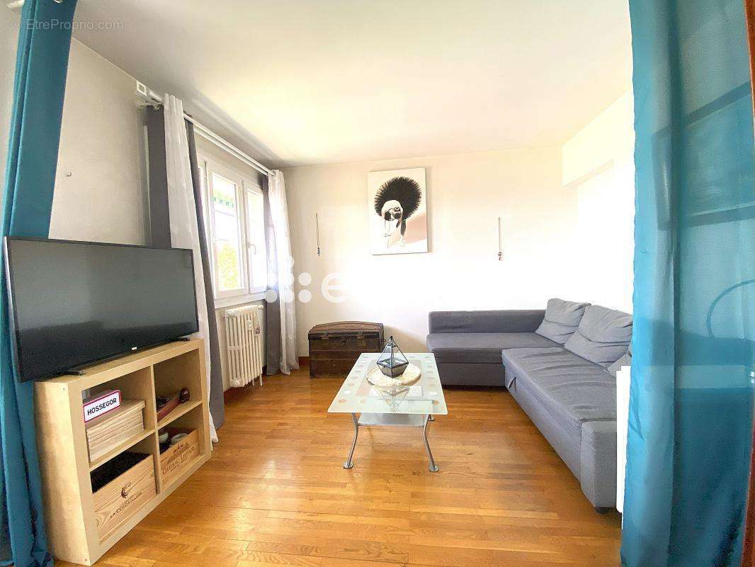 Appartement à BOURGOIN-JALLIEU